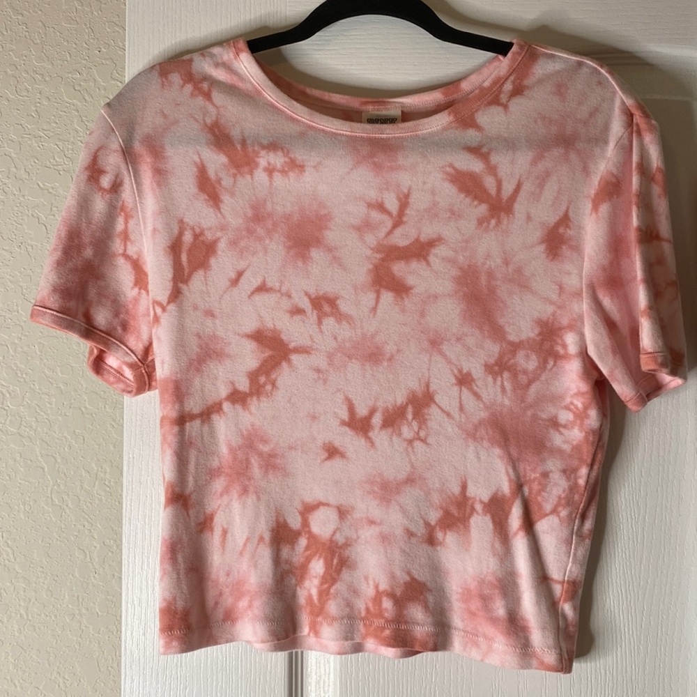 VS PINK Tie-Dye Short Sleeve Crop Top